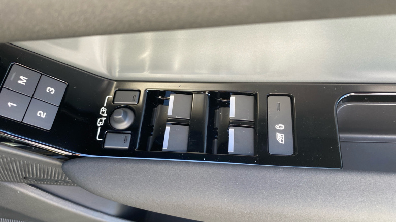 Land Rover Range Rover Velar 2.0 D200 MHEV S 5dr Auto Diesel Estate